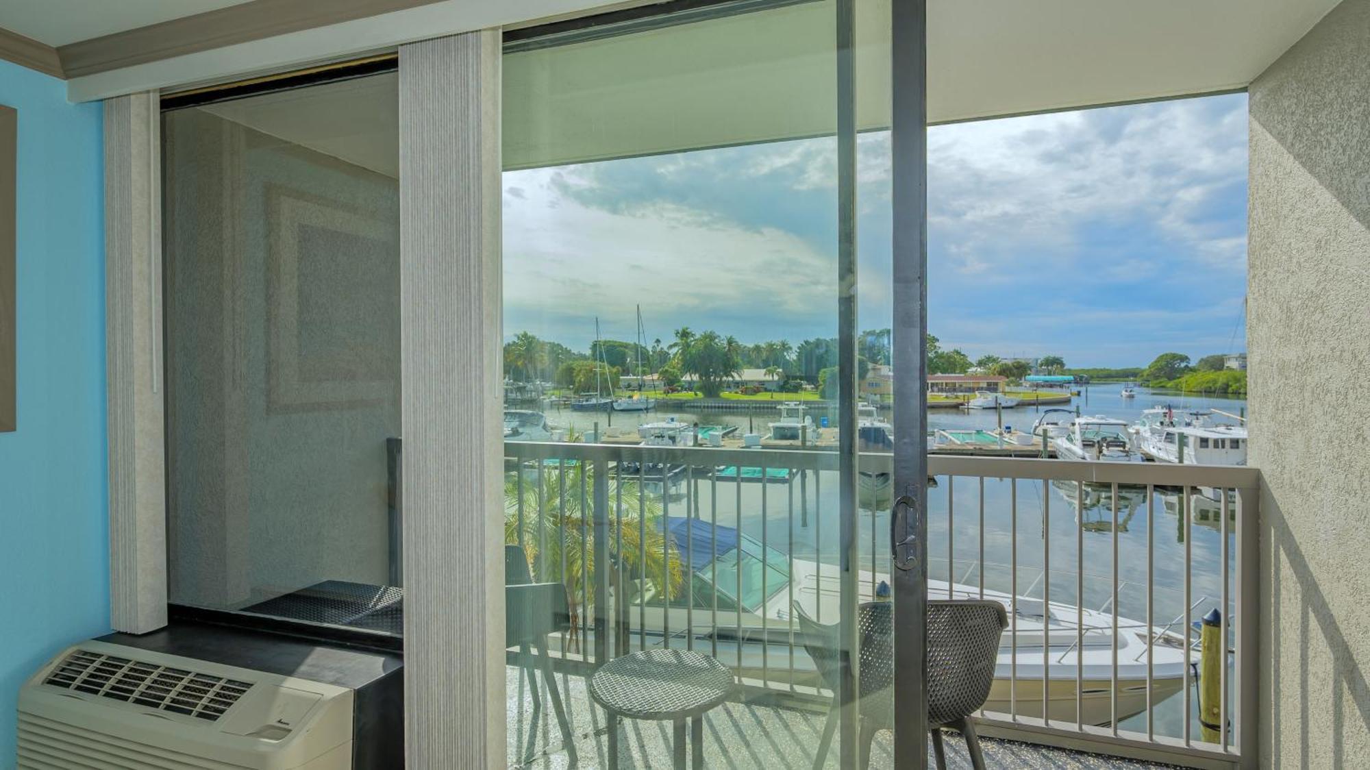 All-New Waterfront With Balcony,Pool,Tiki Bar,Gym 사라소타 외부 사진